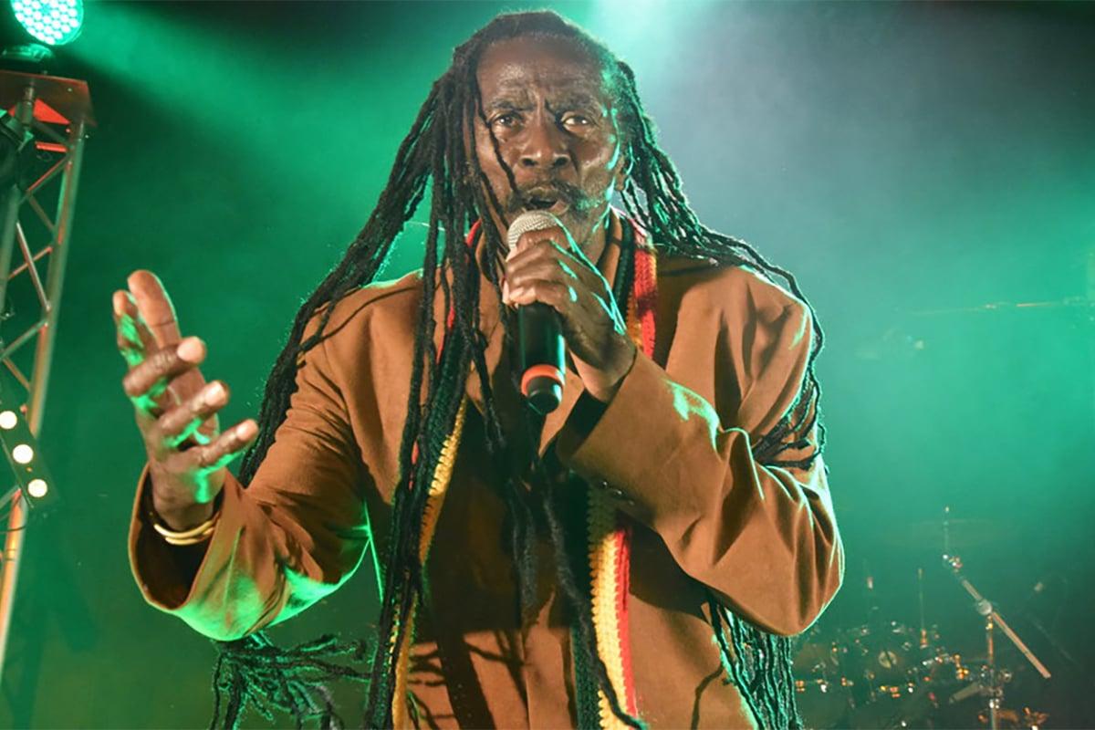 Babylon Yu Fi Stop It / Everton Blender